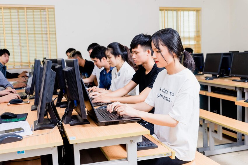 Vì sao sinh viên toàn thế giới đổ xô học công nghệ thông tin khi du học Đức?