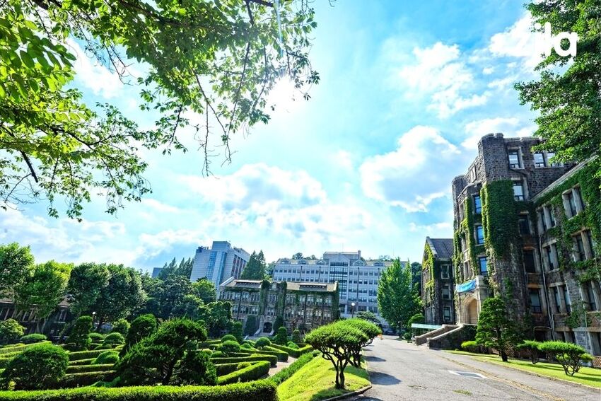 Cân đối giữa học phí, học bổng và chất lượng đào tạo
